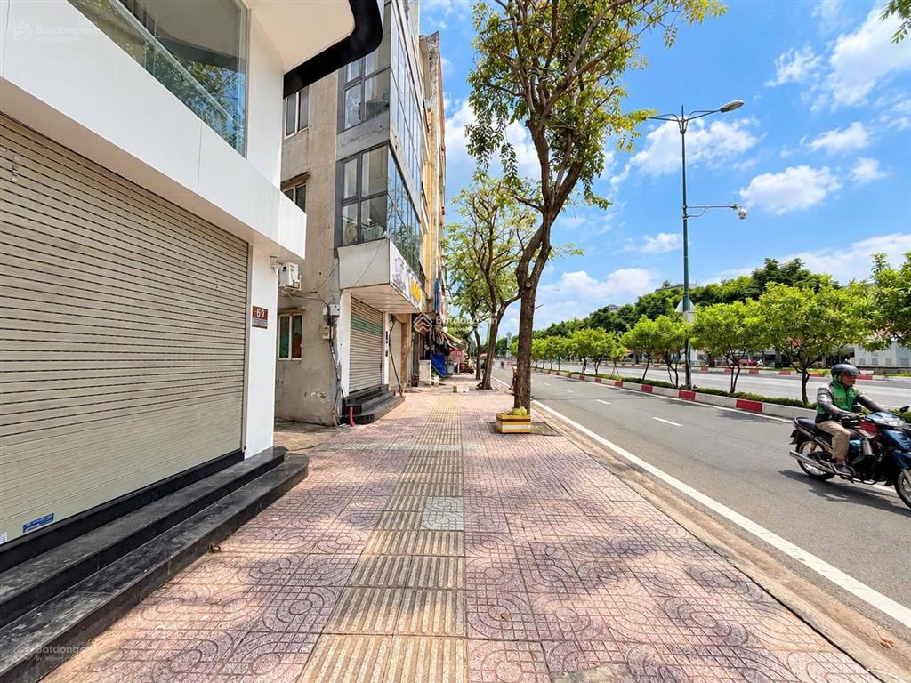 13x20m(230m2) căn góc 2 mặt tiền phạm văn đồng lê quang định, dòng tiền 150 triệu/tháng, giá 57 tỷ