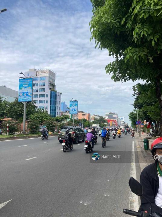 Bom tấn vàng đầu tư siêu phẩm dt 45x105m vuông đẹp 4300m2 mặt tiền ql13, p.hb thủ đức. pháp lý sạch
