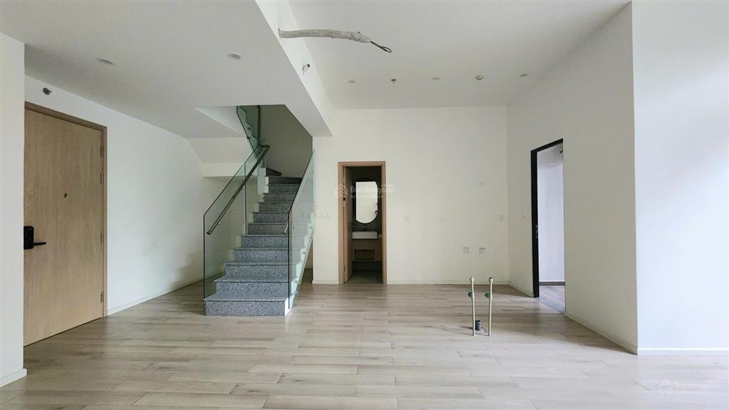 Gia đình có con nhỏ nên xem duplex sân vườn 113m² masteri centre point, giá 8 tỷ all in