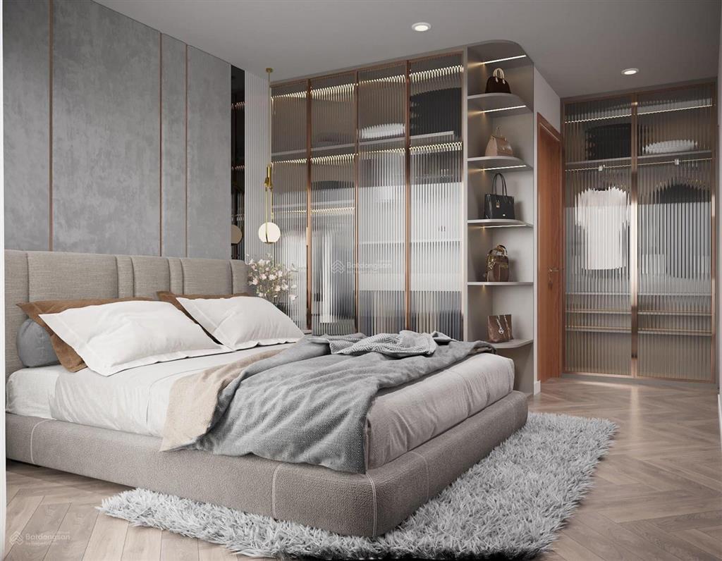 Cần bán gấp giảm mạnh! chung cư vinhomes 54 nguyễn chí thanh, căn góc 137m2, giá 16 tỷ