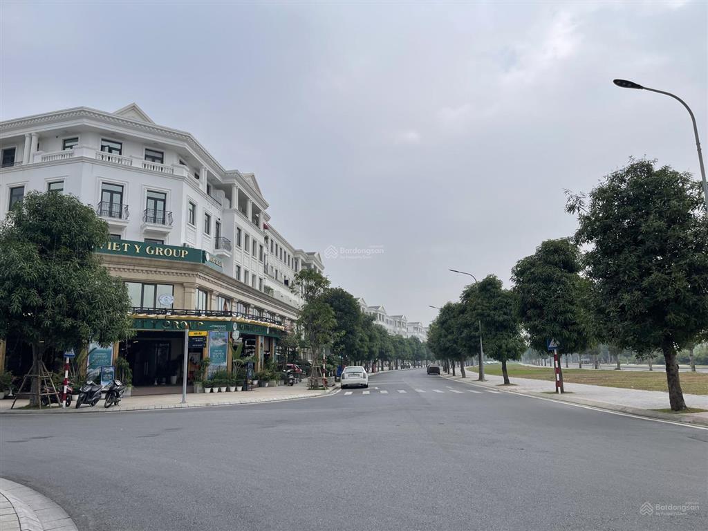 Cho thuê biệt thự 500m2 sàn, 5 tầng thông sàn làm vp, thang máy mặt đường đại lộ 52m chỉ 50tr/tháng