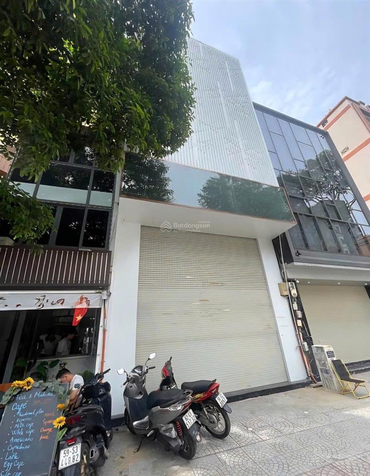 Cần cho thuê nhà mt 40b trần quang diệu, phường 14, quận 3 gần khúc lê văn sỹ