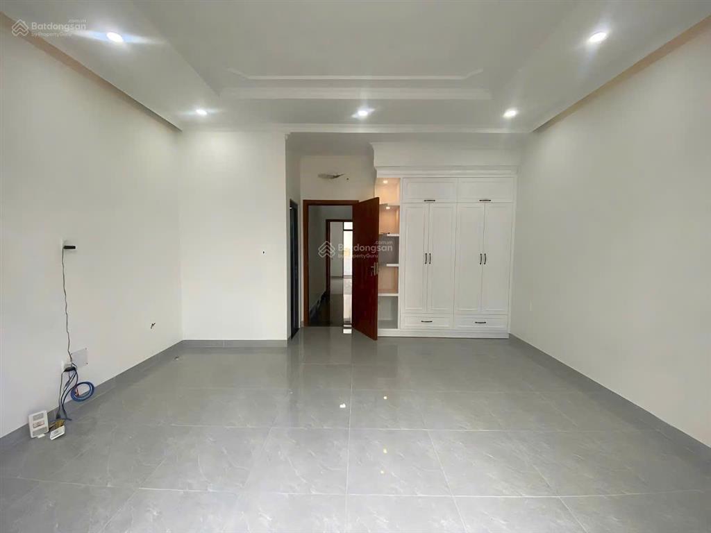 Cần cho thuê nhà mt 40b trần quang diệu, phường 14, quận 3 gần khúc lê văn sỹ