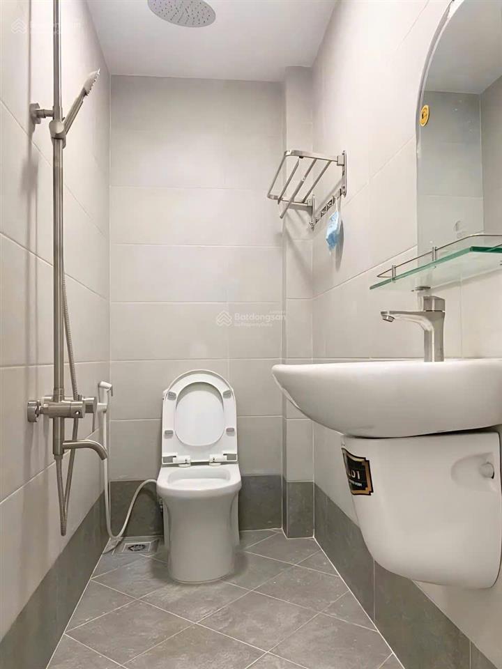 Cần cho thuê nhà mặt tiền hoàng hoa thám, p.12, q.tân bình, gần chợ hoàng hoa thám.