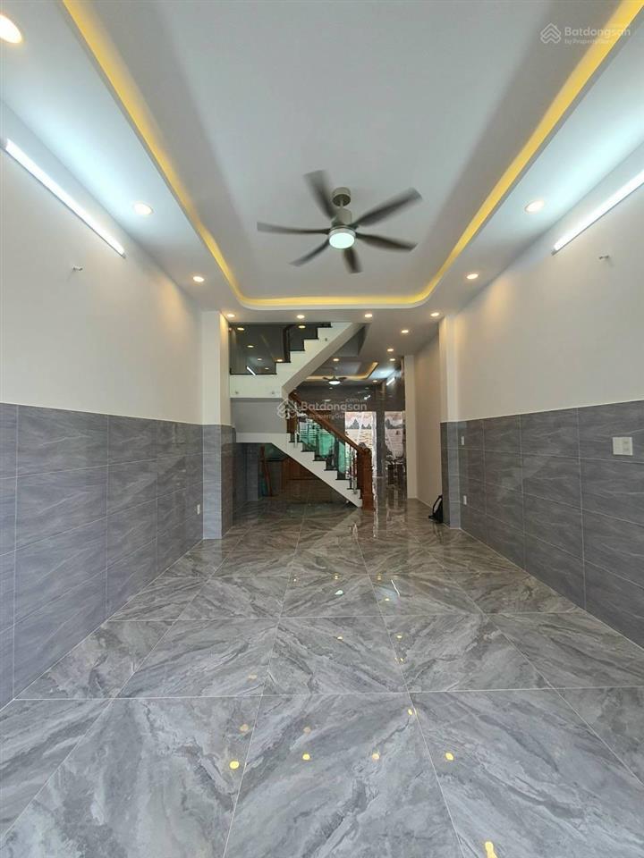 Cho thuê nhà mt 4a đường số 3 cư xá đô thành p. 4 q. 3, gần khúc vườn chuối