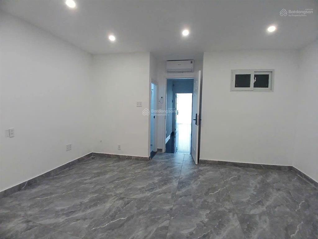 Cần cho thuê nhà mt 29a trần nhật duật p. tân định quận 1. diện tích 5x20m