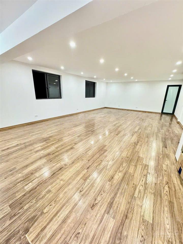 Cc cho thuê mặt bằng văn phòng mặt phố b8 cự lộc  108 nguyễn trãi, ô tô đỗ cửa, đi lại thuận tiền
