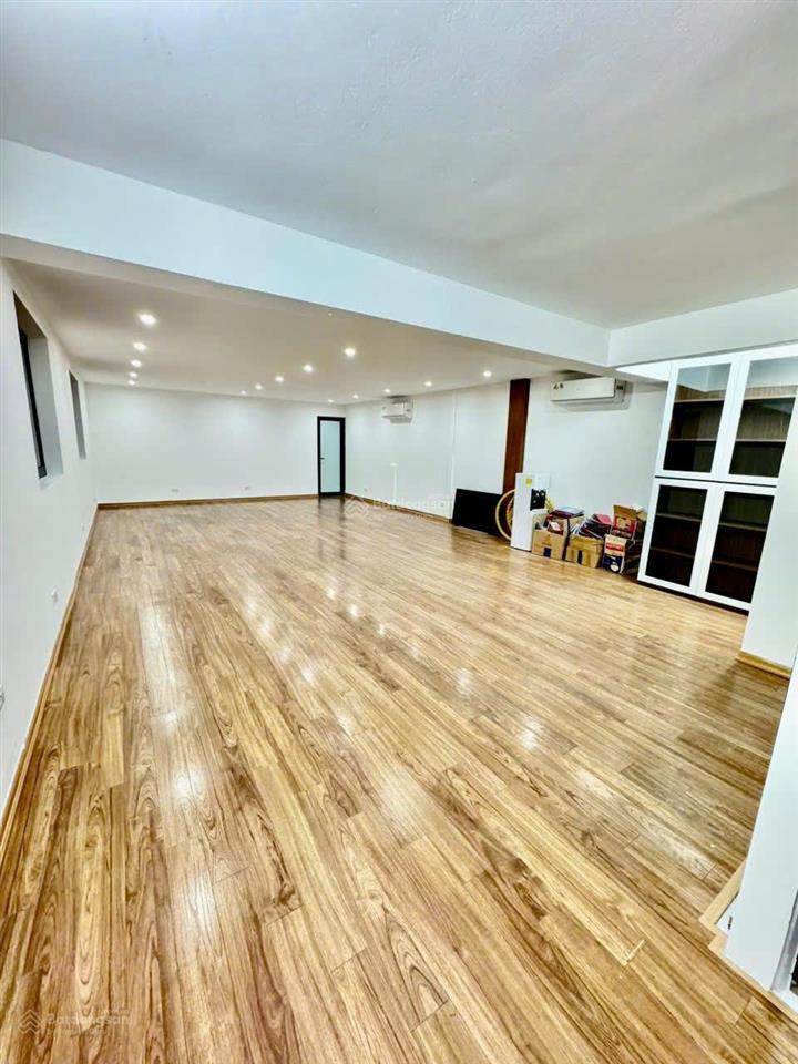 Cc cho thuê mặt bằng văn phòng mặt phố b8 cự lộc  108 nguyễn trãi, ô tô đỗ cửa, đi lại thuận tiền