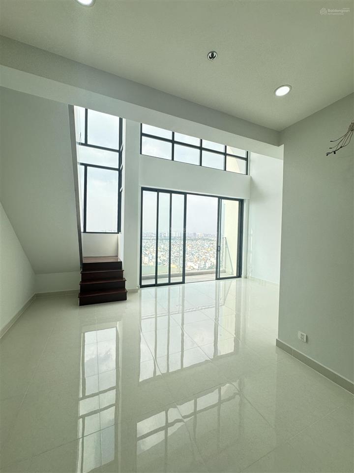 Bán căn duplex thông tầng 3pn 3wc 135m2 chỉ 9tỷ5 view đẹp d  homme hồng bàng quận 6