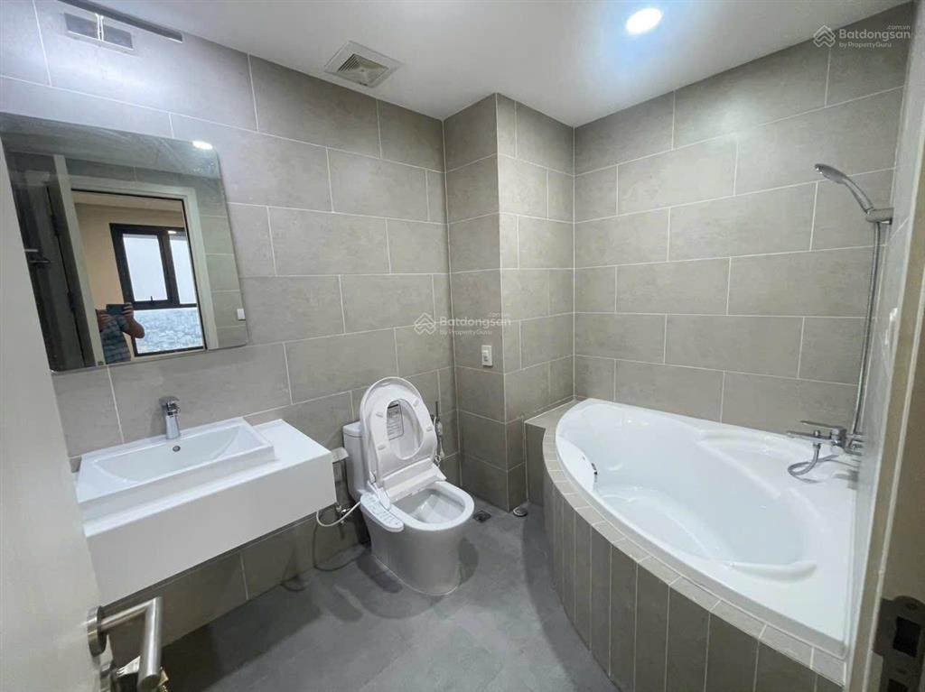 Bán căn duplex thông tầng 3pn 3wc 135m2 chỉ 9tỷ5 view đẹp d  homme hồng bàng quận 6