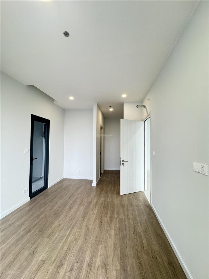 Bán gấp căn 3pn 2wc 110m2 tầng đẹp giá chỉ 7tỷ2 hướng gió mát cả ngày d  homme hồng bàng quận 6
