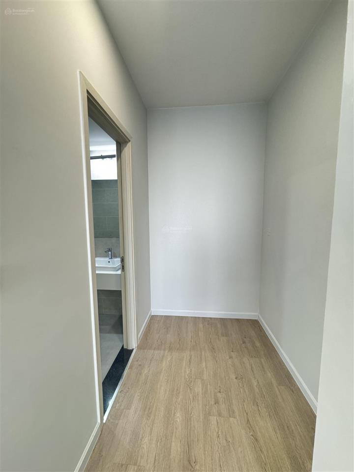 Bán gấp căn 3pn 2wc 110m2 tầng đẹp giá chỉ 7tỷ2 hướng gió mát cả ngày d  homme hồng bàng quận 6