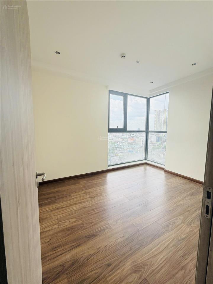 Bán căn 2pn 2wc 68m2 daqua quận 8 view mặt tiền sông 4tỷ450