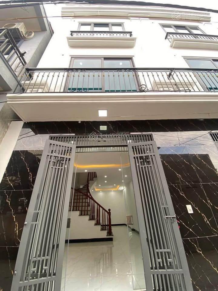 Hơn 4 tỷ ngay gần hồ điều hòa la tinh, đh phenika, kđt đô nghĩa. nhà 40m2  3pn. 20p tt hà đông