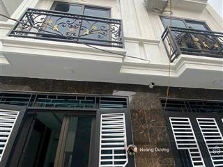 Nhà 5 tầng, nhỉnh 4 tỷngay đường đôi chúc sơn  tt hành chính chương mỹ. oto gần. full nội thất