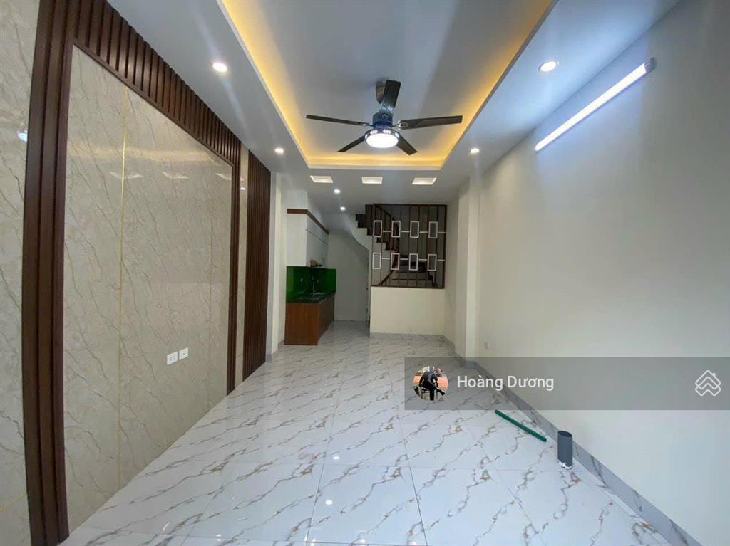 Nhà 5 tầng, nhỉnh 4 tỷngay đường đôi chúc sơn  tt hành chính chương mỹ. oto gần. full nội thất