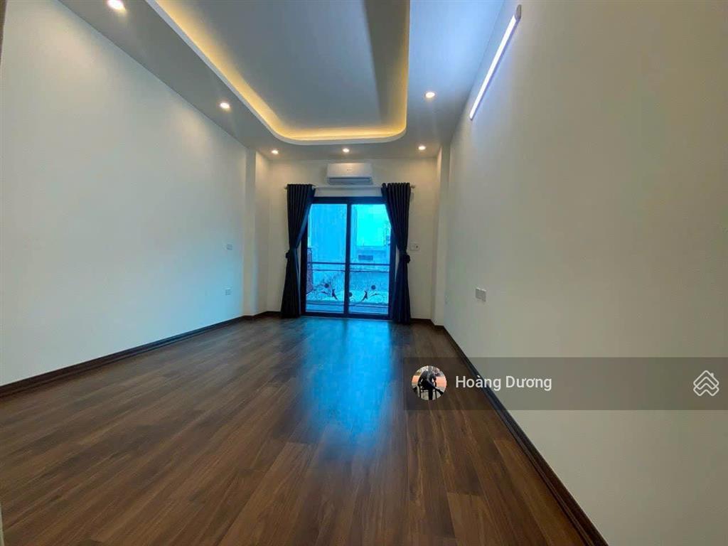 Nhà 5 tầng, nhỉnh 4 tỷngay đường đôi chúc sơn  tt hành chính chương mỹ. oto gần. full nội thất