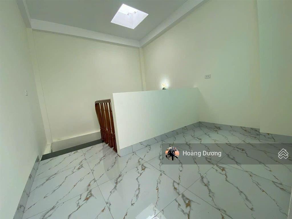 Nhà 5 tầng, nhỉnh 4 tỷngay đường đôi chúc sơn  tt hành chính chương mỹ. oto gần. full nội thất