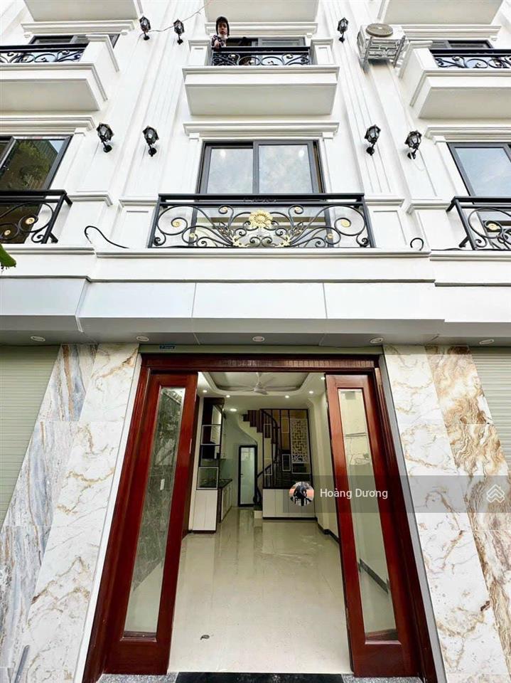Bán nhà chỉ 50m ra ql6. oto lùi cửa. 5p ra bx yên nghĩa ga cát linh. 15p tt hà đông. full tiện ích