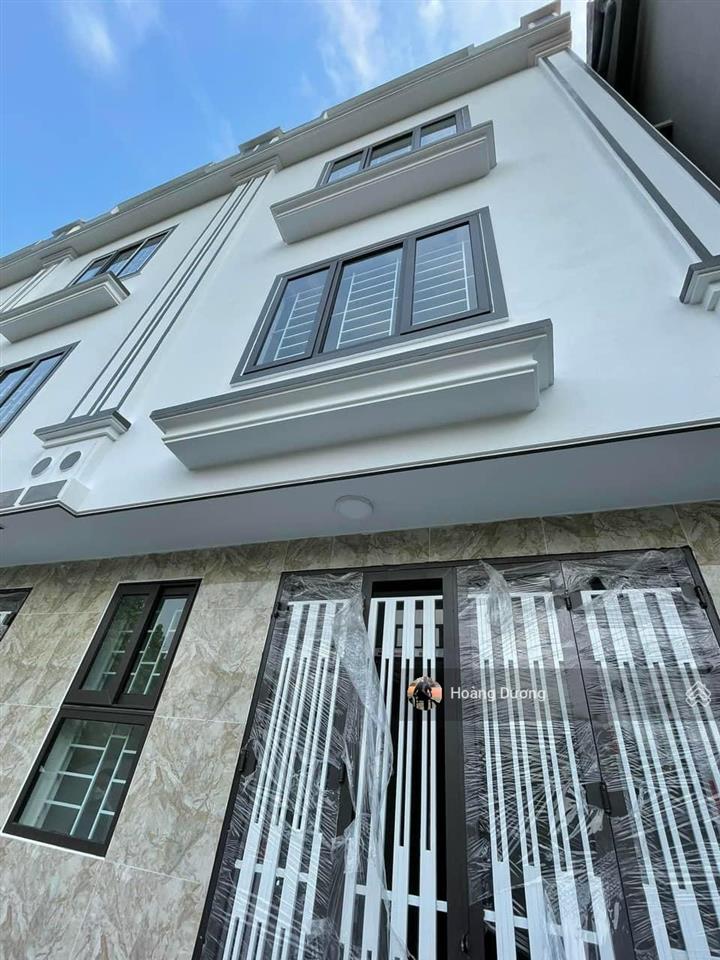 Nhà 3 tầng ngõ thoáng. oto qua nhà. nhỉnh 3 tỷ ngay cầu đại thành vành đai 4. chỉ 20p tt hà đông