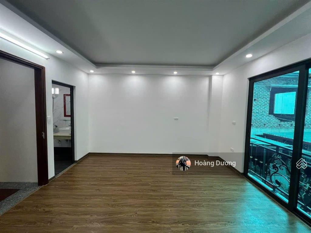 Nhà gần hồ điều hòa  ngõ thông oto. full nội thất. cách đh phenika 10p. chỉ nhỉnh 4 tỷ  bank 70%