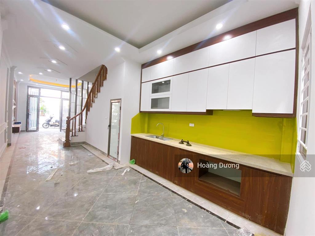 Tài chính 3 tỷ cách tt hà đông 20p. oto vào cửa. nhà 3 tầng  3pn. thoáng trước, sau. gần ql21b