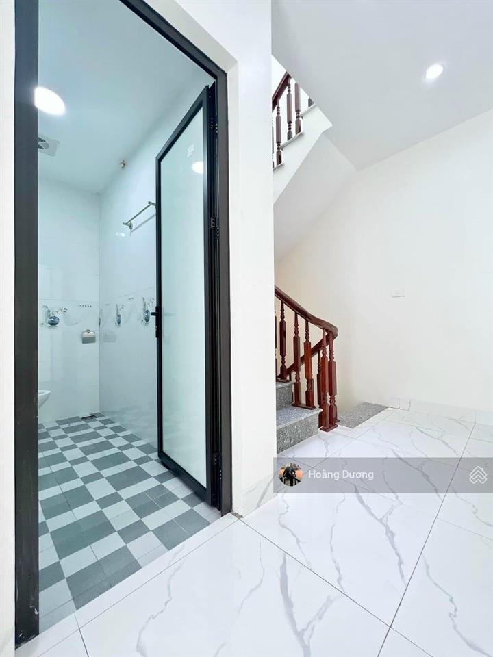 Sau cây xăng đồng mai. sát chợ, gần cầu mai lĩnh. nhà lô góc 2 thoáng. full nội thất. 4,6 tỷ