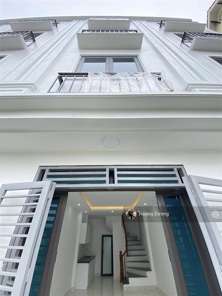Chỉ 3,8 tỷ  nhà 4 tầng  38m². ngõ thông. ngay gần trục liên xã. 10p kđt đô nghĩa. oto gần
