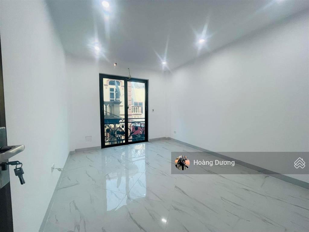 Chỉ 3,8 tỷ  nhà 4 tầng  38m². ngõ thông. ngay gần trục liên xã. 10p kđt đô nghĩa. oto gần