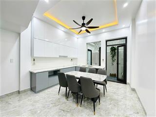 Bán nhà riêng tại chợ hoa quả, 7,2 tỷ, 60m2, 4pn, 4wc, có thang máy