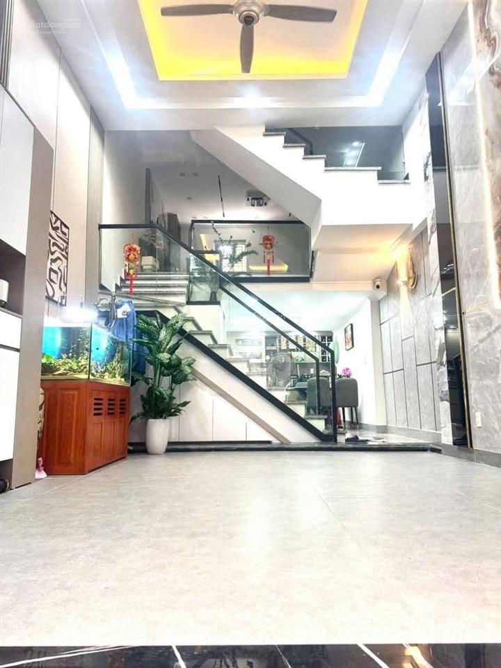 Cần tiền giảm giá sốc 400tr còn 5,29 tỷ nhà 5 tầng tại đông trà