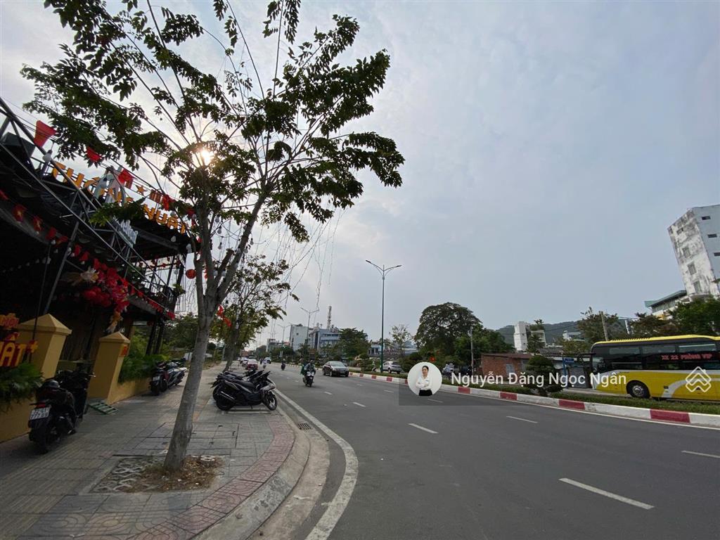 Bán gấp nhà mặt phố nguyễn hữu cầu diện tích lớn đẹp xuất sắc tại vũng tàu