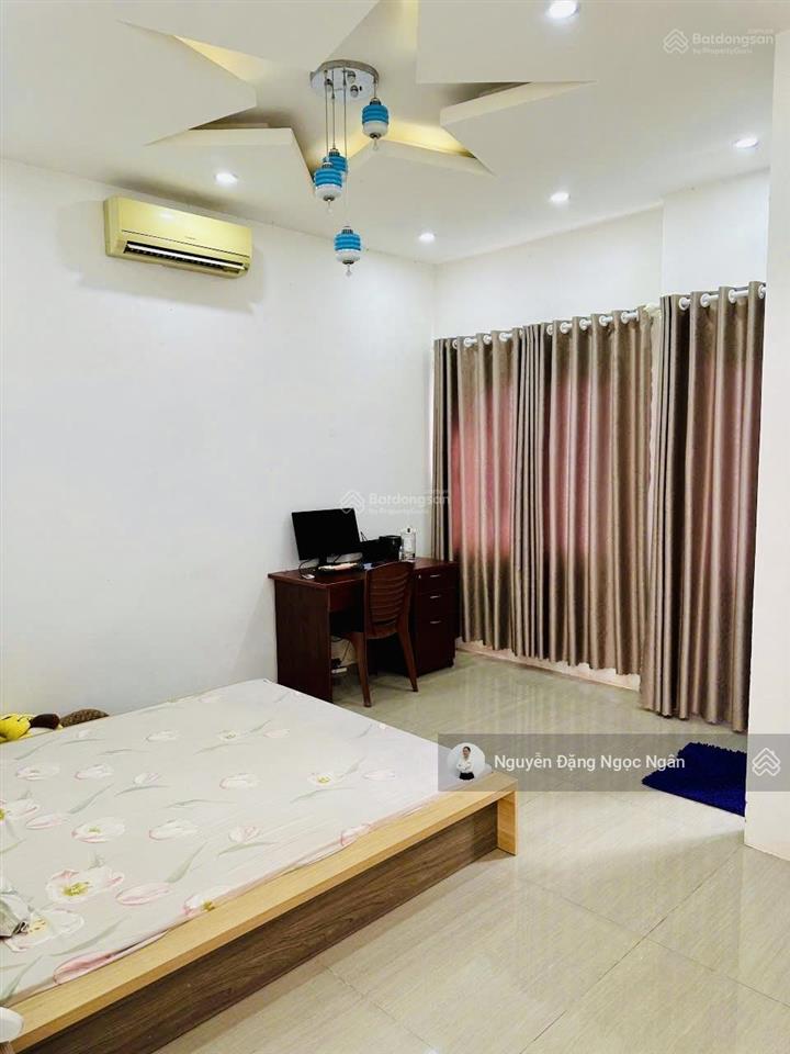 Bán nhà đẹp trung tâm p.8, vũng tàu sân đậu ô tô rộng, hẻm 2 ô tô thẳng vào giá 9,9 tỷ