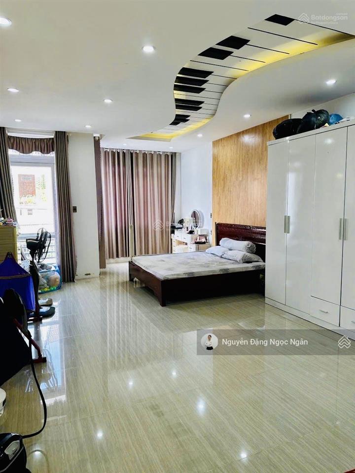 Bán nhà đẹp trung tâm p.8, vũng tàu sân đậu ô tô rộng, hẻm 2 ô tô thẳng vào giá 9,9 tỷ