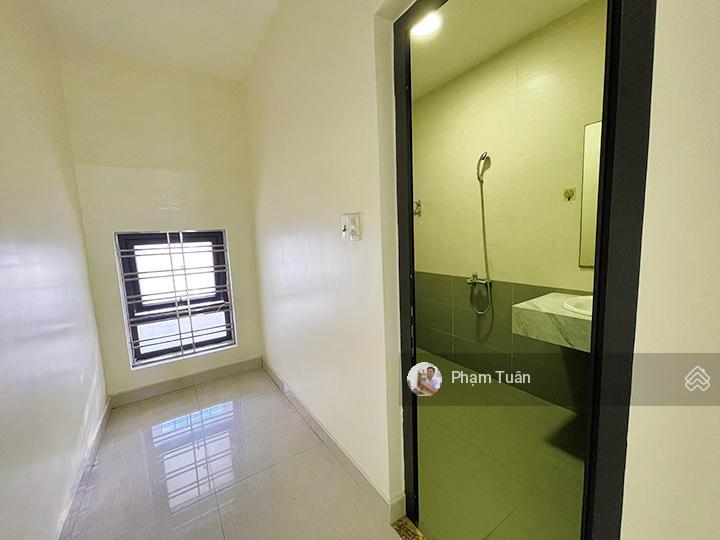 Cho thuê văn phòng có thang máy mặt đường 30m gần siêu thị go, lê hồng phong  0917 696 ***