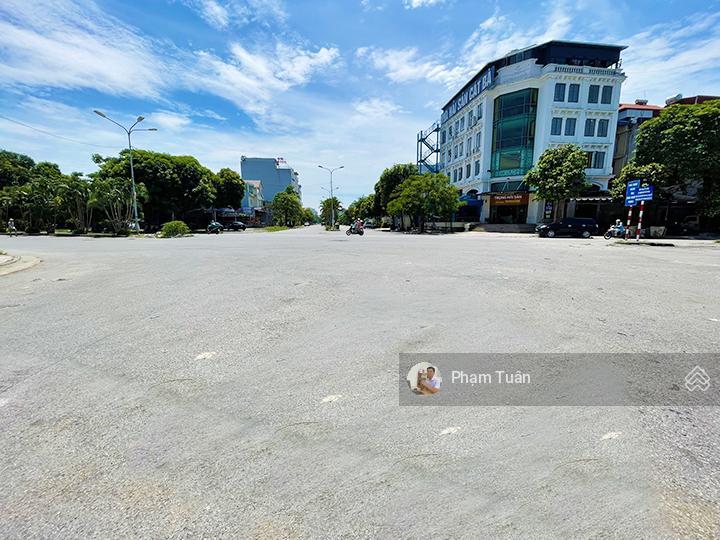 Cho thuê văn phòng có thang máy mặt đường 30m gần siêu thị go, lê hồng phong  0917 696 ***