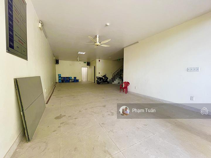 Cho thuê văn phòng có thang máy mặt đường 30m gần siêu thị go, lê hồng phong  0917 696 ***
