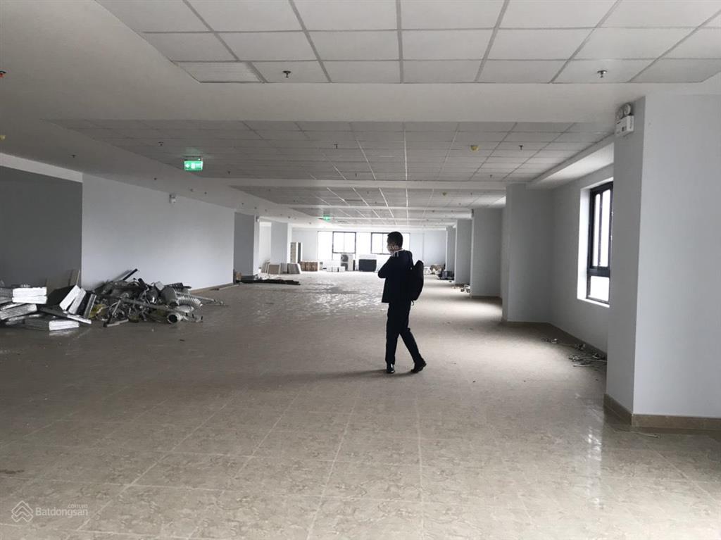 Cho thuê văn phòng tòa tnr tower vincom  nguyễn chí thanh  hn dt 1000m2 giá 400k/m2/th