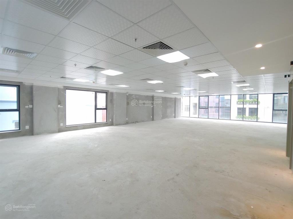 Cho thuê sàn văn phòng tại hoàng ngân plaza phường trung hòa diện tích 300m²
