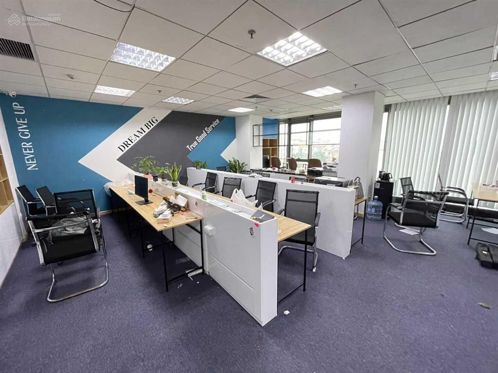 Chính chủ cho thuê văn phòng tòa chelsea residences, cầu giấy, dt 800m2