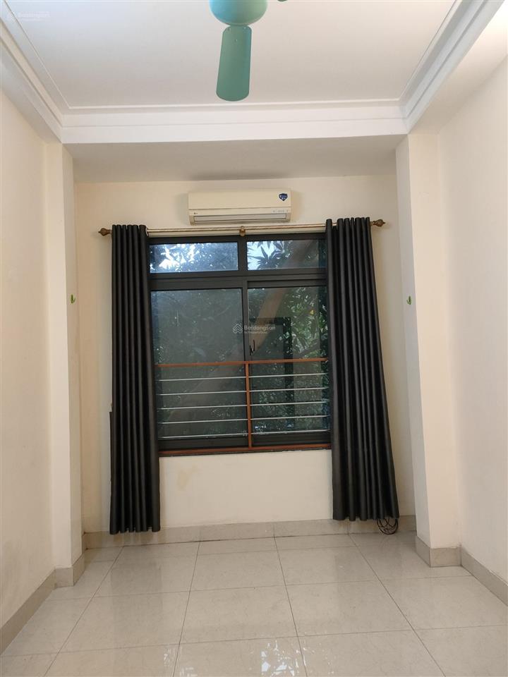 Cho thuê lâu dài nhà riêng tại ngọc thụylong biên, 6.8 triệu, 30 m2, đẹp, nhiều tiện ích hot