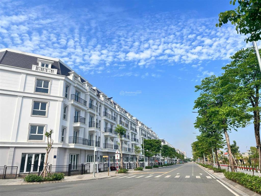 Căn góc duy nhất đường ban trắng