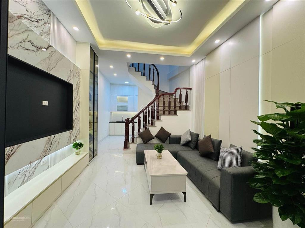 Bán nhà 299 hoàng mai  5 tầng full nội thất  ngõ thông mai động  giá 8,4 tỷ