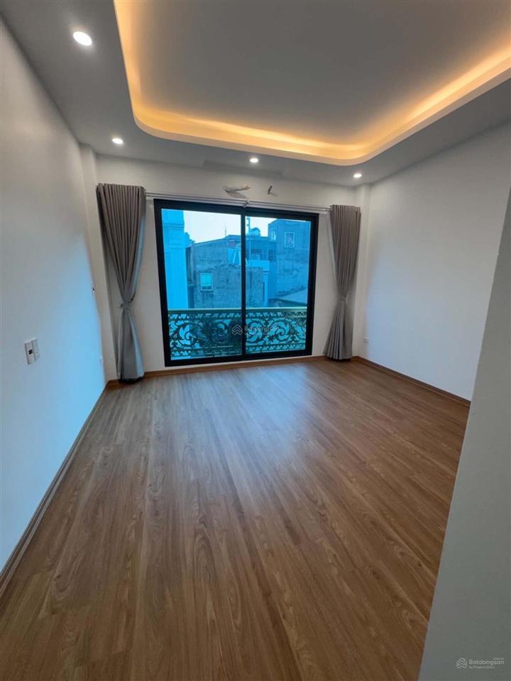 Bán nhà phố giải phóng, 6 tầng thang máy, ngõ thông kinh doanh, 8 phòng ngủ khép kín  giá 15.5 tỷ