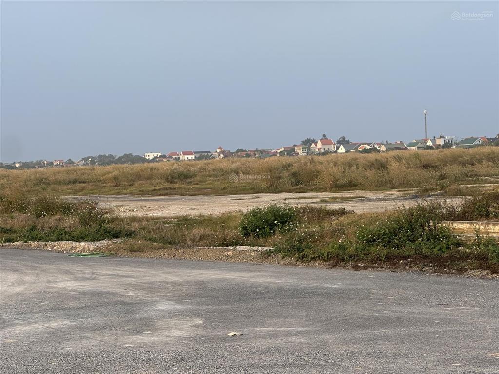 Đất kcn đồng văn, dt 5.000m2, vị trí đẹp, cửa ngõ hà nội đi cả nước, giá tốt tt.