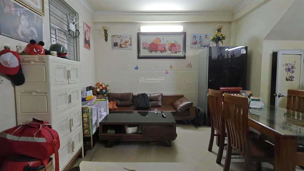 Chính chủ bán nhà ngõ hoàng hoa thám, giáp khu 7,2ha, đường trước nhà 4m, cách phố 30m, vf3 đỗ cửa