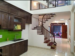 Bán nhà 199 hồ tùng mậu, 5 tầng, 40m, 8 tỷ, ngõ 2m, cách ô tô tránh 30m