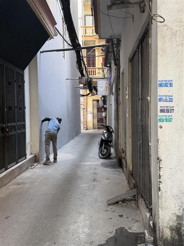 Bán đất võ chí công, 33m2, 5,8 tỷ, ngõ 2m, cách ô tô tránh 30m
