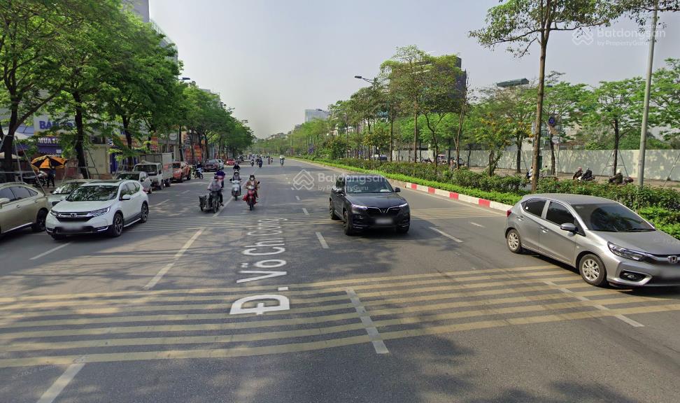 Bán miếng đất gần 1000m2 mặt phố võ chí công