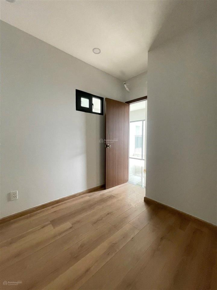 Mình cần nhượng lại căn hộ bcons garden dĩ an 2pn 2wc, giá 1 tỷ 750 bao thuế phí